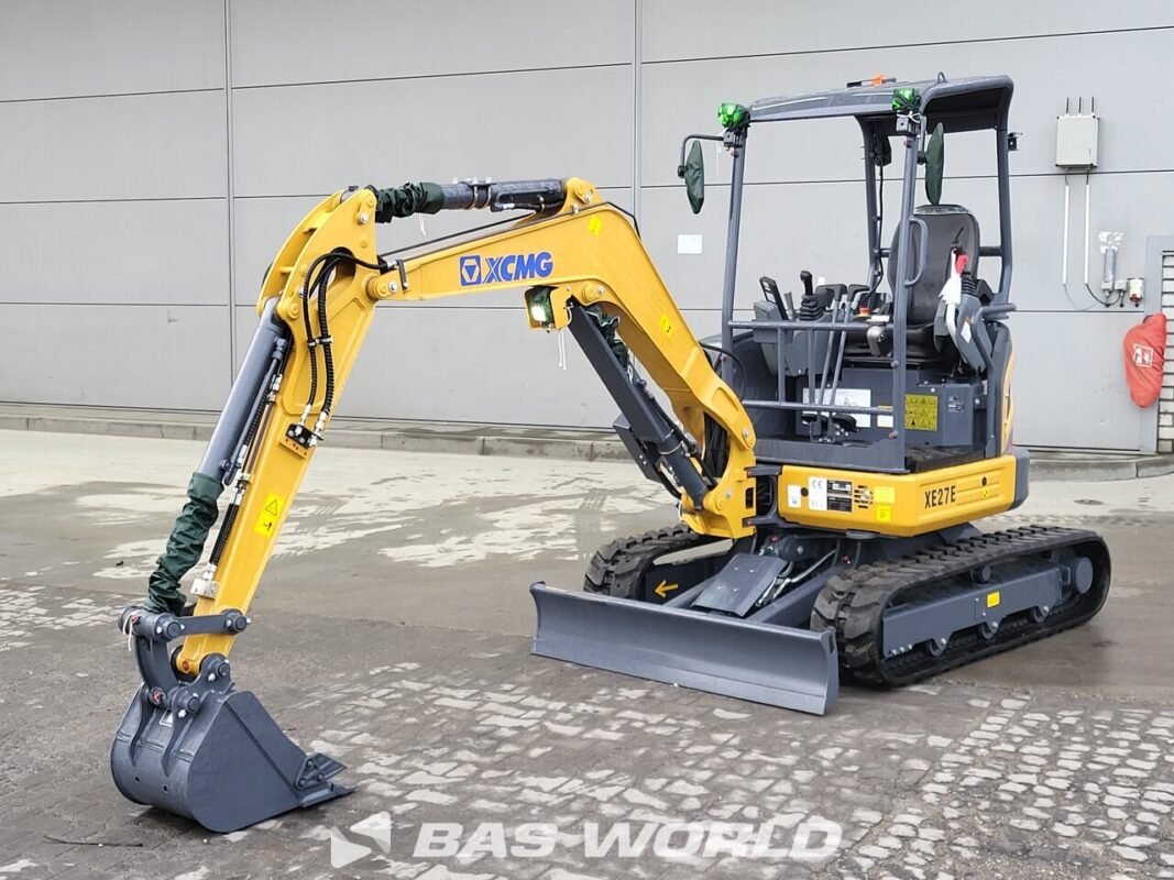 XCMG XE27 E mini excavator