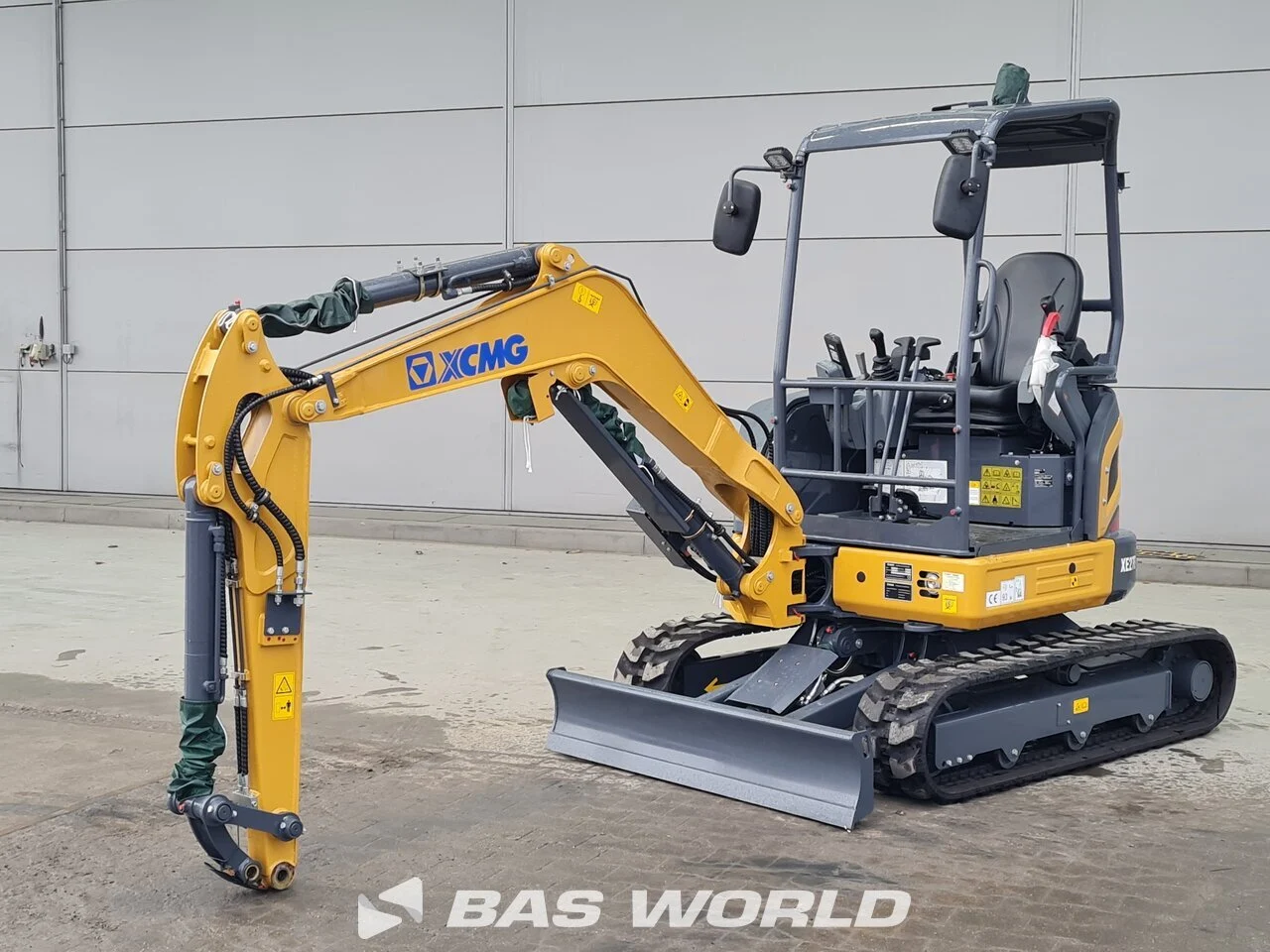 XCMG XE27E excavator XCMG XE27E excavator