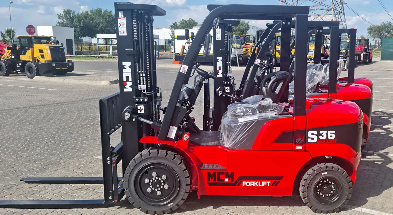 MCM S35 Forklift