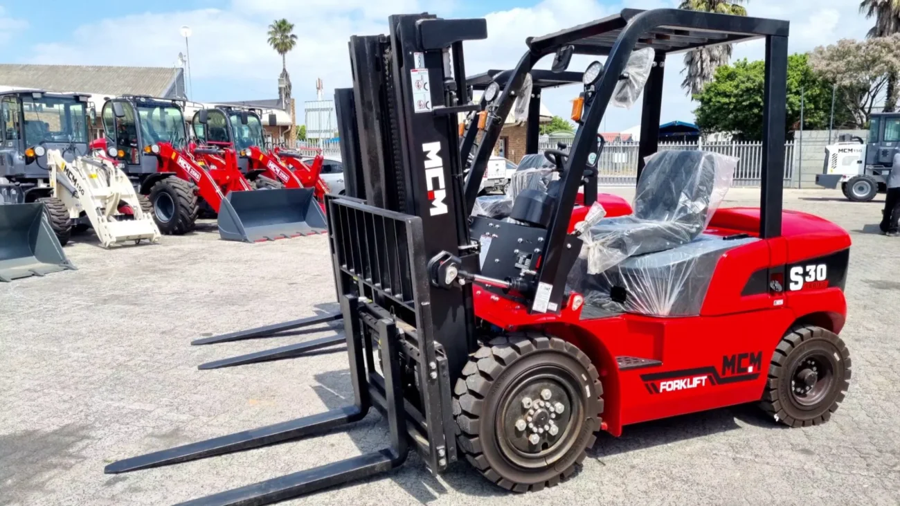 MCM S30 Forklift